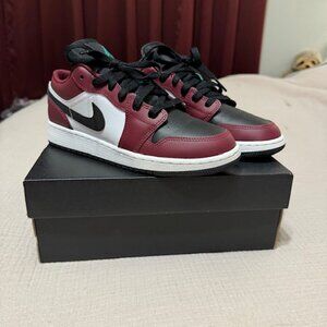 Air Jordan 1 Low SE-GS Kids Dark Beetroot and Black-Roma Green, 5Y